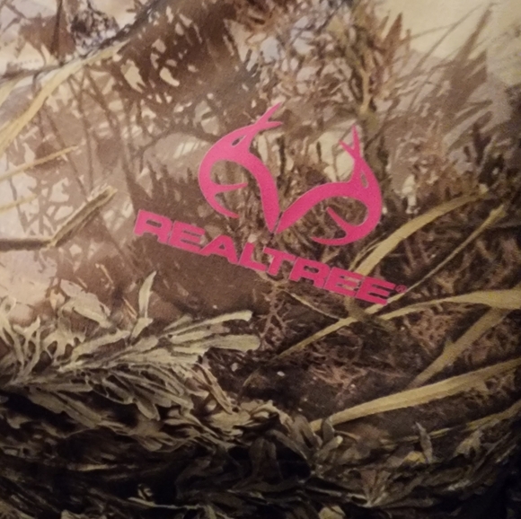 Realtree Women's Camouflage Thinsulate Jacket with Pink Lining NEW WITH TAGS 2XL - Picture 2 of 5